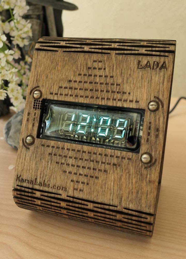 Lada IVL2-7/5  VFD desk clock